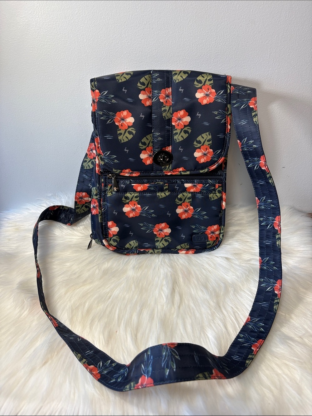 Lug Moped crossbody bag in the Aloha Navy floral pattern NWOT